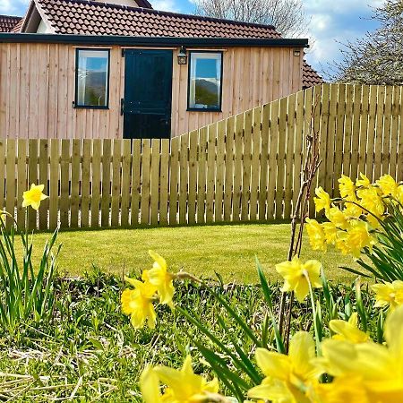 Per Ardua Shepherds Hut Форт-Уильям Экстерьер фото