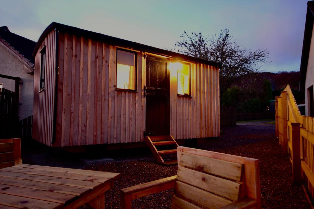 Per Ardua Shepherds Hut Форт-Уильям Экстерьер фото