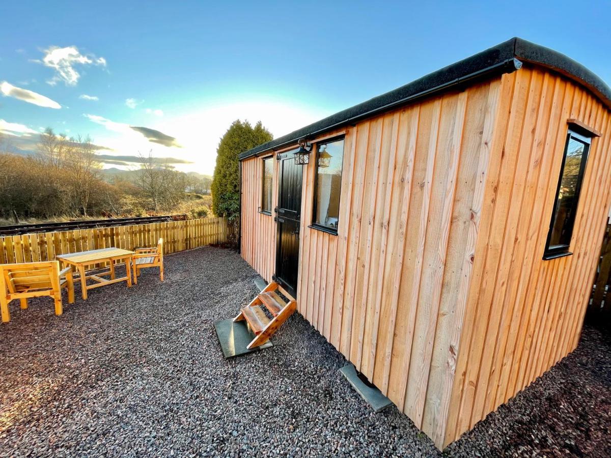 Per Ardua Shepherds Hut Форт-Уильям Экстерьер фото